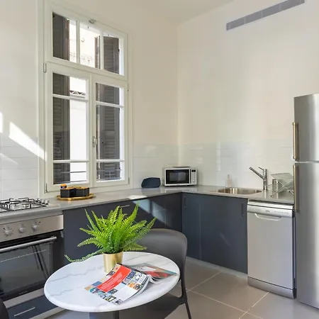 Boutique Patio Apartments Next To Rothschild Blvd Tel Aviv Exterior photo