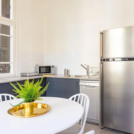 Boutique Patio Apartments Next To Rothschild Blvd Tel Aviv Exterior photo