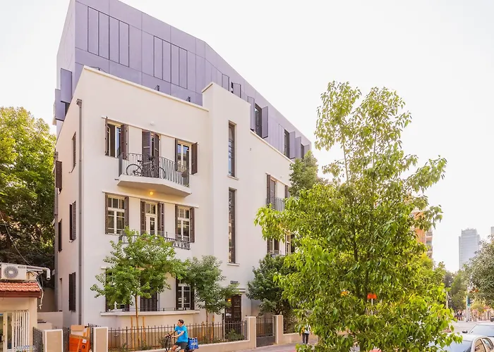 Boutique Patio Apartments Next To Rothschild Blvd